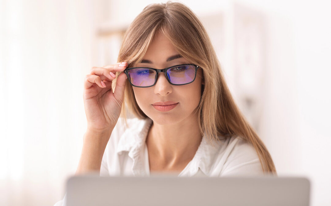 Okulary z antyrefleksem – dlaczego warto je wybrać?